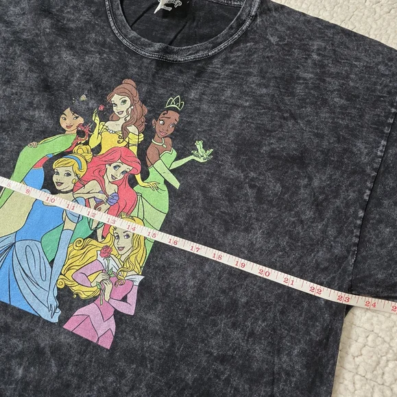 Disney Princess Graphic Acid Wash Cropped T-Shirt Size XL - Picture 9 of 9